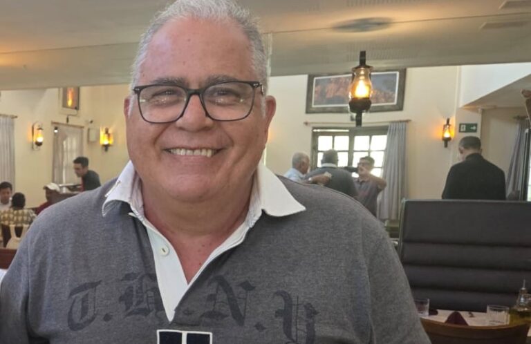 MARCOS PEIXOTO CONFIRMA NESTA TERÇA COFFE BREAK NA COMPANHIA DE AMIGO EMPRESÁRIO