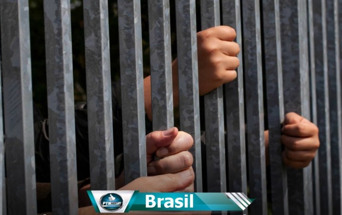 PERIGO! RUIDOS ESTÃO HAVENDO DIANTE DA PRISÃO DE MILITARES DE ALTA PATENTE.