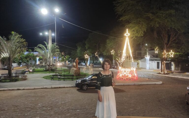 BELÍSSIMA DECORAÇÃO NATALINA DE BARBALHA ESTÁ CAUSANDO NO CARIRI E ALHURES