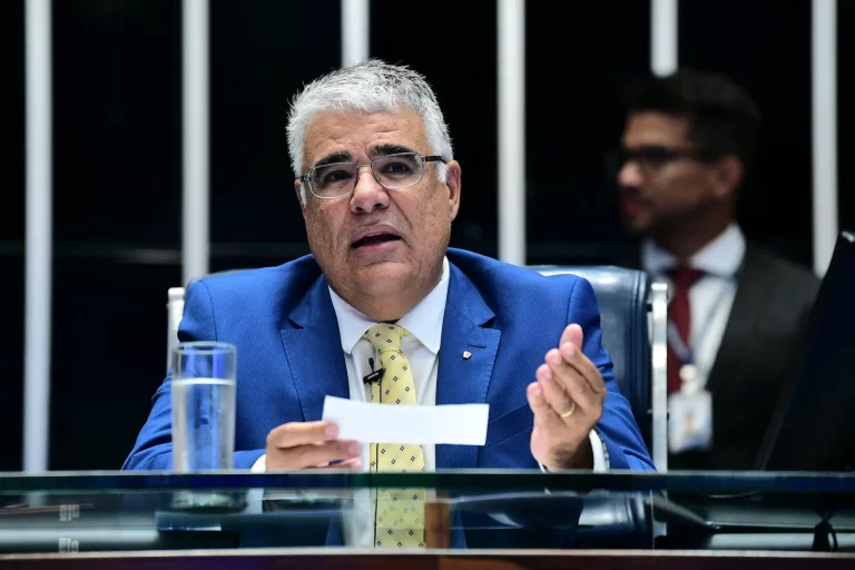 SENADOR GIRÃO FOI LANÇADO NESTE ÚLTIMO DOMINGO CANDIDATO A GOVERNADOR DO CEARÁ