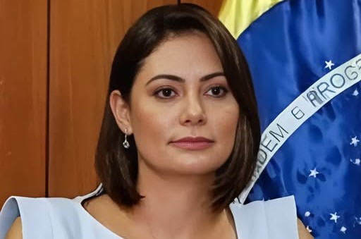 MICHELLE BOLSONARO DIZ QUE CONTINUA COM O SEU “CHEGA PARA LÁ” A CIRO GOMES