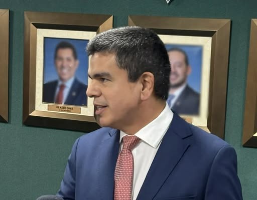 PARA ALEGRIA DE ROBERTO PESSOA: CHAGAS VIEIRA ADMITE APOIO DO UB A ELMANO DE FREITAS