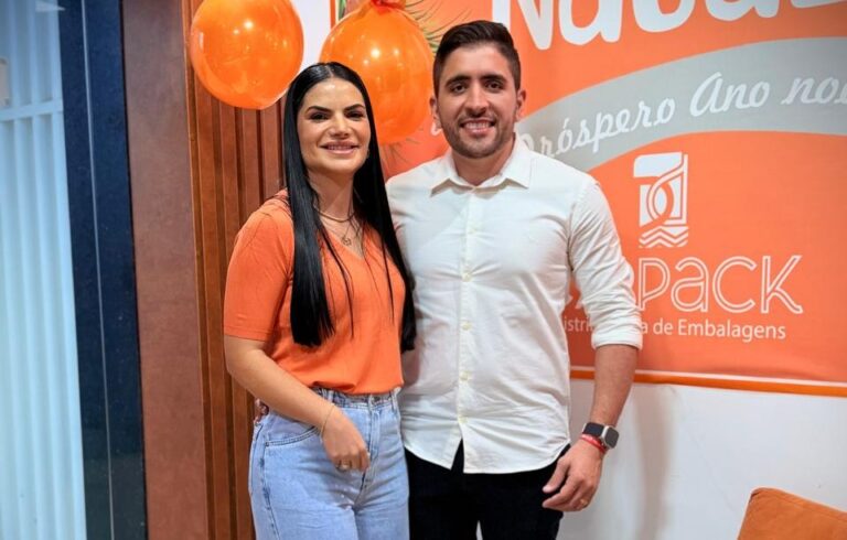 ROBERTO JEFFERSON E NATÁLIA PROMOVEM CONFRA NATALINA DE SUA EXPPACK DISTRIBUIDORA DE EMBALAGENS