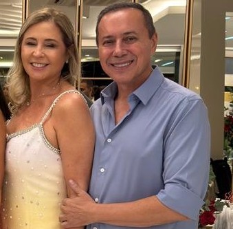 ANANEIVA COSTA ANIVERSARIOU EM PLENO NATAL E GANHOU FESTA COM CLIMA INTIMISTA