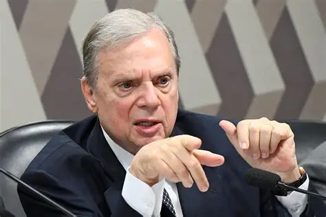 YEEESSS!!! TASSO JEREISSATI COMPLETOU HOJE 77 YEARS E ÉFESTEJADO PELA FAMILY E FRIENDS