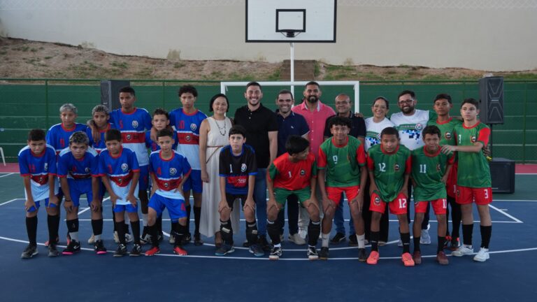 PREFEITO FLAVINHO ENTREGA QUADRA COBERTA E MAIS INFRAESTRUTURA PARA ESCOLA