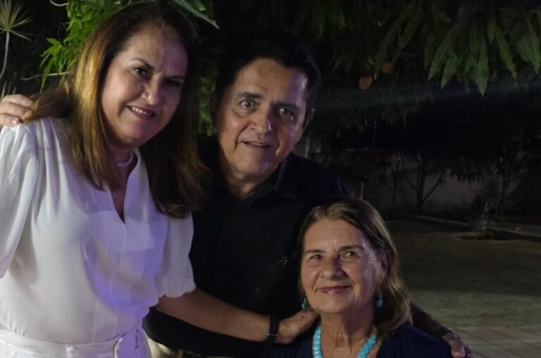 NATAL DA FAMILY COELHO A A BORDO DA HOUSE GRAJEIRIANA DE EUGÊNIO COELHO E JULIA