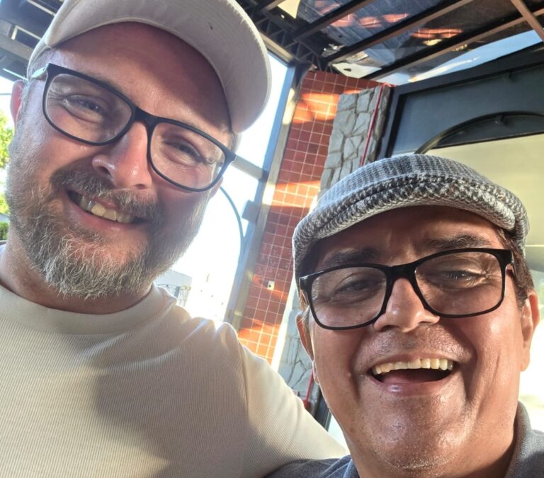 KALAMAN LIBERAL VOLTOU DA EUROPA E PROMOVEU ENCONTRO COM FRIENDS NO CAMELA STEAK HOUSE