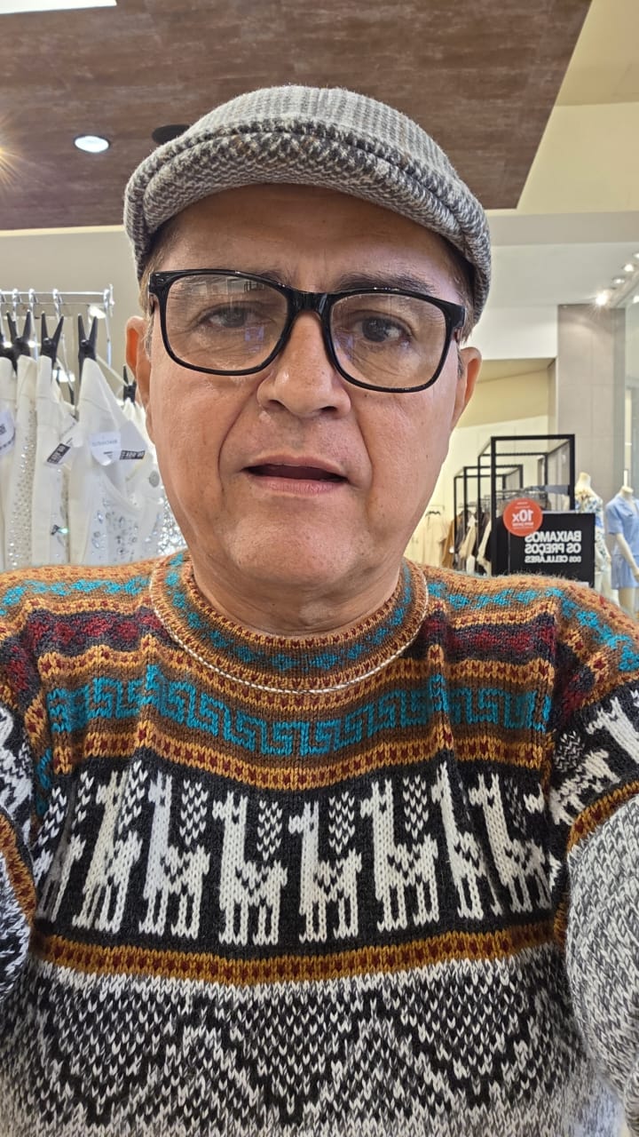 COLUNISTA MARCOS PEIXOTO FOI ALVO DE JANTAR POR CONTA DE SEU NIVER