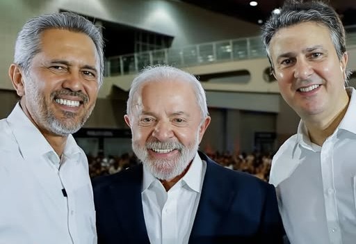 DIREITA OPORTUNISTA CEARENSE É MUITO PEQUENA PARA PLANOS DE CIRO GOMES