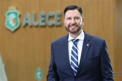 UNIÃO BRASIL ISOLA CAPITÃO WAGNER E DEVERÁ FECHAR FINALMENTE COM ELMANO DE FREITAS