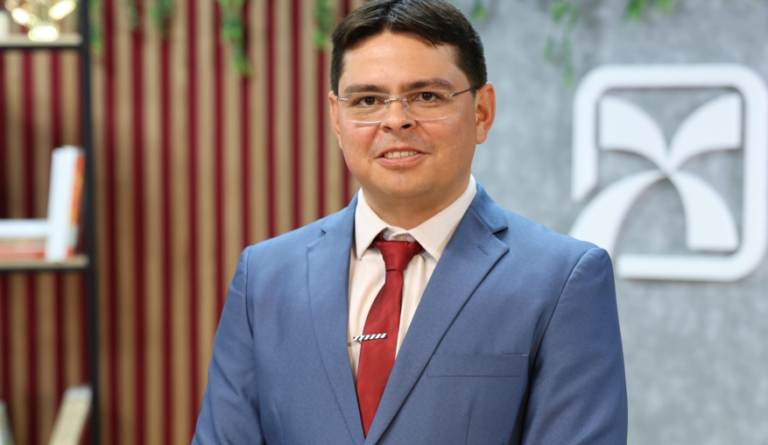 PRÓXIMA SEXTA SERÁ O DIA QUE VANDIR FARIAS JR. CONQUISTARÁ A CIDADANIA CRATENSE