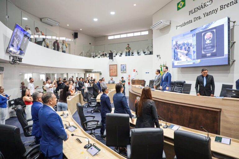 SERVIDORES ROMEIROS EM FESTA: LEGISLATIVO APROVA AUMENTO SALARIAL