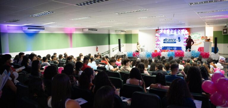 120 ESTUDANTES DO CRATO ABRAÇARAM AULÃO DO ENEM E APROVARAM A IDEIA LEGAL