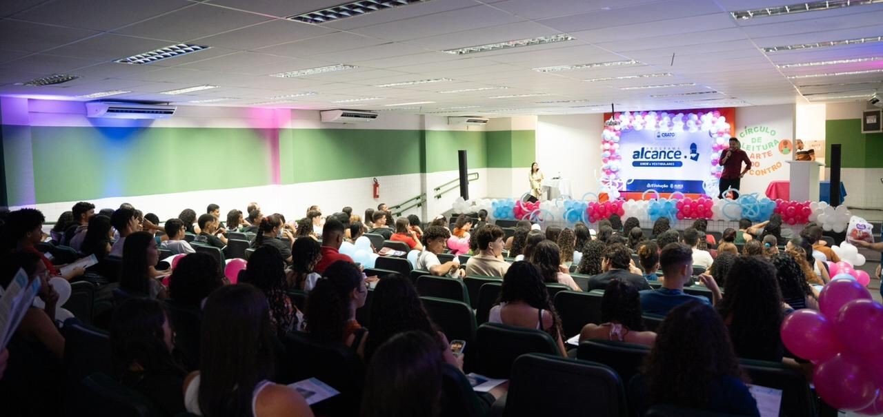 120 ESTUDANTES DO CRATO ABRAÇARAM AULÃO DO ENEM E APROVARAM A IDEIA LEGAL