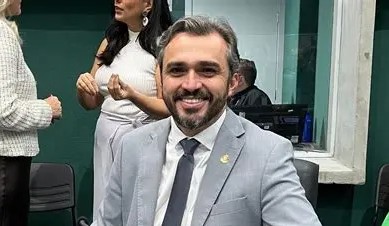 NELINHO DE FREITAS DISCORDA DE MATÉRIA POSTADA PELA MANHÃ AQUI EM CARIRIEISSO