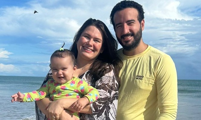MATHEUS DUARTE E NATHÁLIA DARÃO VIVA A OLÍVIA EM SEU 1º ANIVERSÁRIO