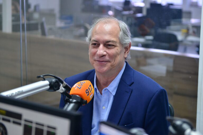 DIREITISTAS DE TODO LUGAR JÁ COMEÇARAM A DEMONIZAR CIRO GOMES