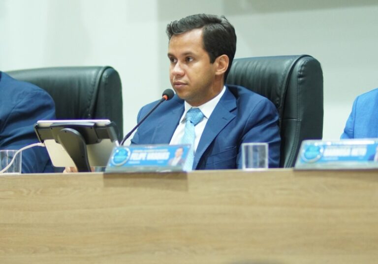 FELIPE VASQUES DESTACA IMPACTOS DO ESTACIONAMENTO IRREGULAR E DEFENDE APOIO AO COMÉRCIO LOCAL