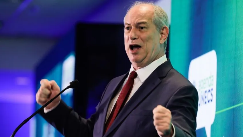 CIRO GOMES ANDA INCOMODADO COM A ONDA “CIRONARO”