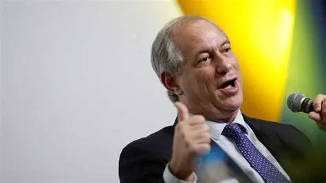 CIRO GOMES ESTÁ NAQUELA: “SE CORRER O BICHO PEGA E SE FICAR O BICHO COME”