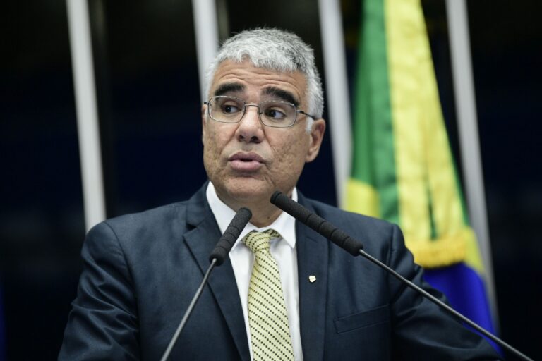 PL  ABANDONOU O SENADOR GIRÃO POR PROJETO FAMILIAR JUNTO A CIRO GOMES