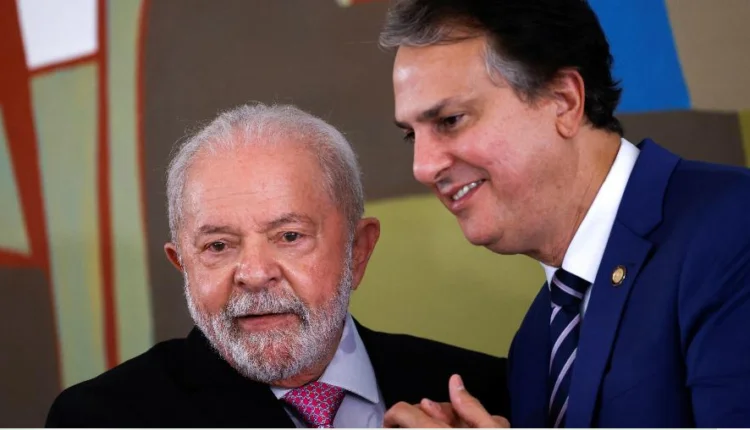 PRESSÃO POR CANDIDATURA DE CAMILO SE INTENSIFICAM EM MEIO A TENSÃO FEDERAL