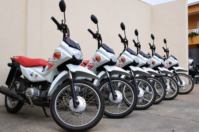 PREFEITURA DE VÁRZEA ALEGRE ENTREGA 104 MOTOCICLETAS PARA A ATENÇÃO PRIMÁRIA À SAÚDE