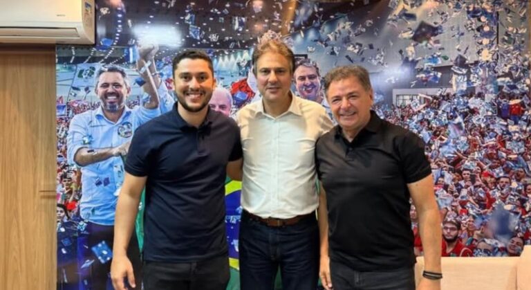 PREFEITO FLAVINHO SE REÚNE COM MINISTRO CAMILO SANTANA PARA DISCUTIR AÇÕES PARA VÁRZEA ALEGRE