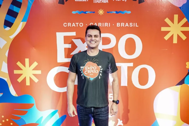VÔTE! EXPOCRATO…YURY PAREDÃO…O DISCO ARRANHOU NA VITROLA E NÃO SAI DA MESMA FAIXA.