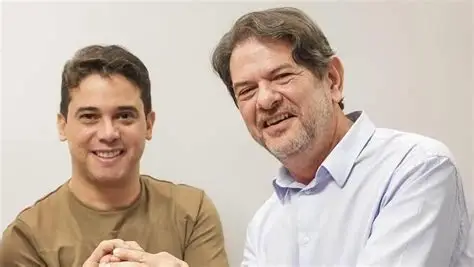 CAMILO DEVERIA DEIXAR CID GOMES ARCAR COM AS CONSEQUÊNCIAS DA CANDIDATURA DE JUNIOR MANO