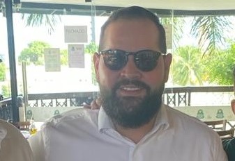 LUIZ HENRIQUE FALCÃO  LIVRE, LEVE E SOLTO EM TERMOS PROFISSIONAIS