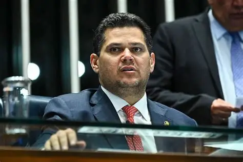 POLÍTICO MAIS IMPOPULAR DO BRASIL CAI DE CABEÇA NA CAMPANHA DE FLÁVIO BOLSONARO