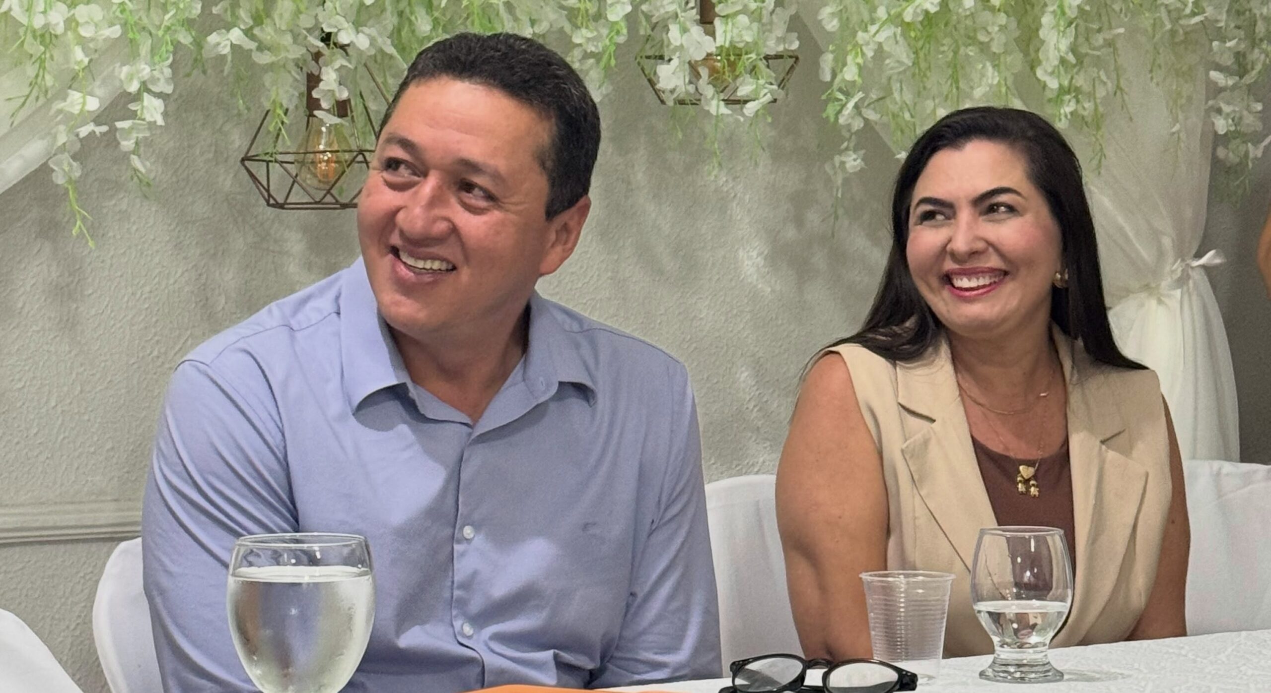 PREFEITO GLÊDSON BEZERRA VEM TORNANDO CANDIDATURAS DE SANDRA/ ANDRÉA VIÁVEIS