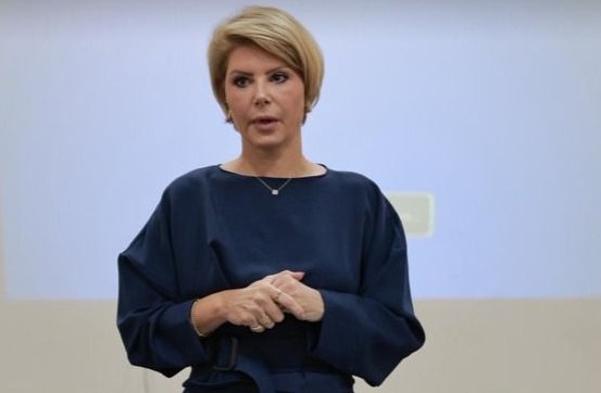 ADVOGADA LUCIANA MADRUGA TOMA POSSE COMO JUÍZA TITULAR DO TRE-CE