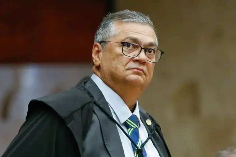 DINO FAZ GOLAÇO E SALVA AS ELEIÇÕES; MENDONÇA AFUNDA KÁSSIO E FUX