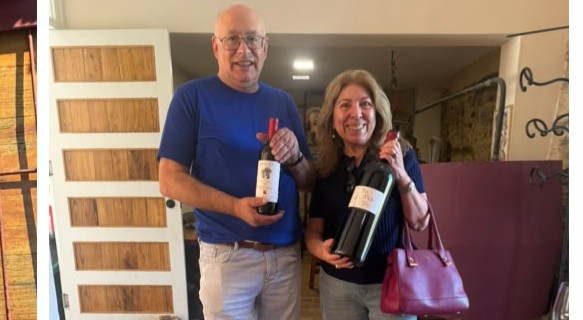 GERALD RECKTENWALD E SUA AMADA CARMINHA BARRETO ESTÃO NA REGIÃO DE DOURO, PORTUGAL