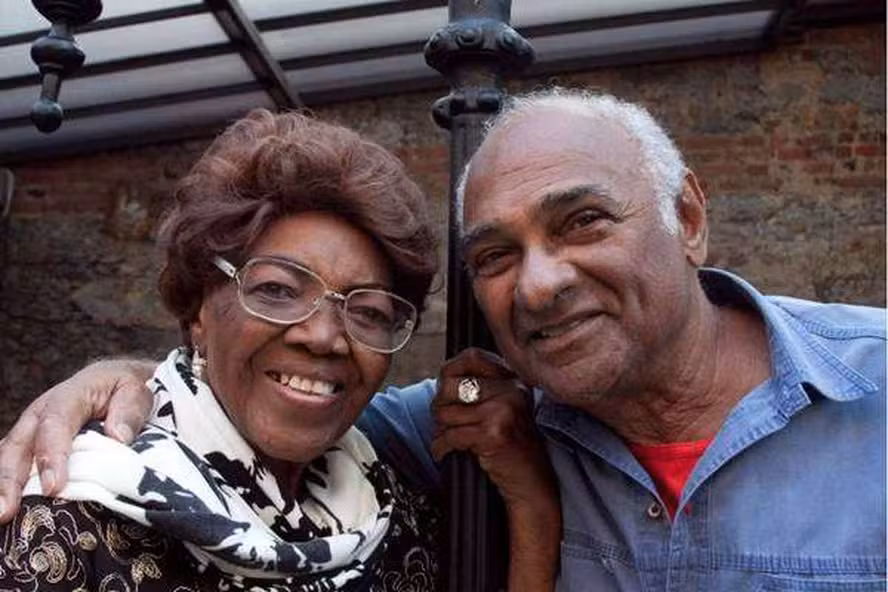 UM SONHO INESQUECÍVEL DE DÉLCIO CARVALHO E DONA IVONE LARA