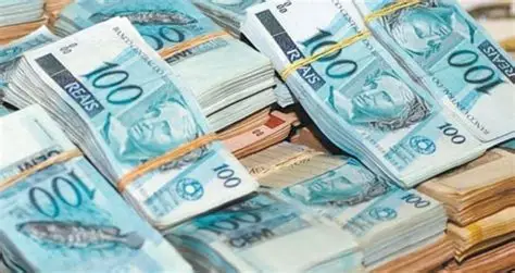 PF APREENDE R$ 12 MILHÕS EM DINHEIRO VIVO PRÓXIMO ÀS ELEIÇÕES DE 2026