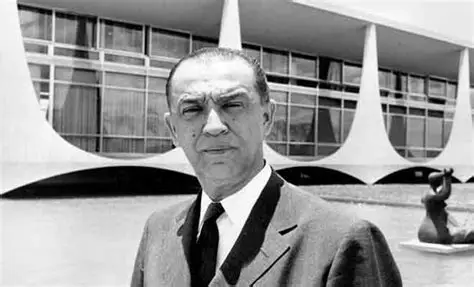JUSCELINO, O PRESIDENTE DO 7º ANDAR…